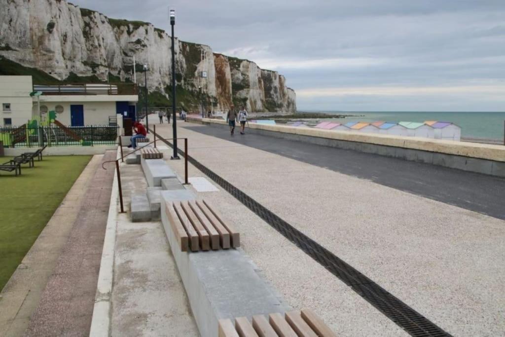 Logement A Deux Pas De La Plage Et Des Commerces ル・トレポール エクステリア 写真